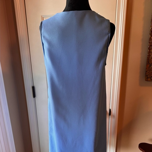 Everly light Blue Sleeveless Dress with scalloped hem - Picture 5 of 7